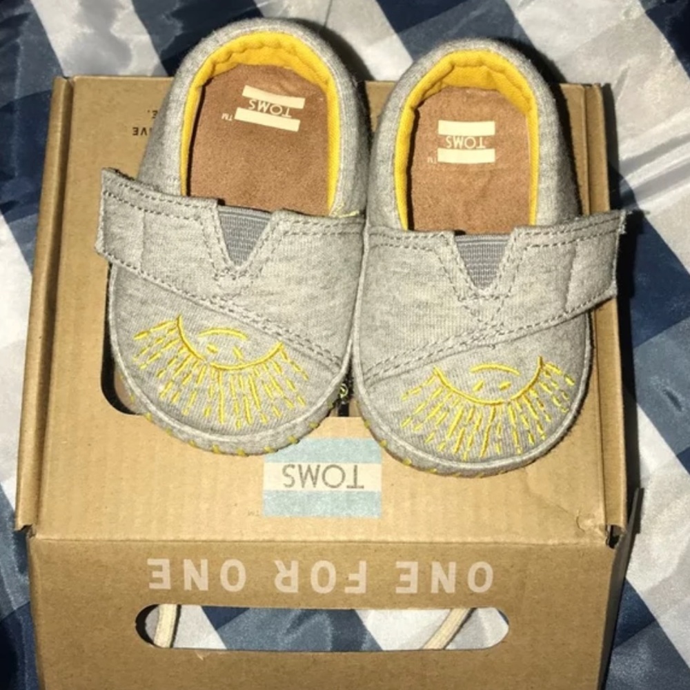 Baby Toms Alpargata Crib Shoes Size 2